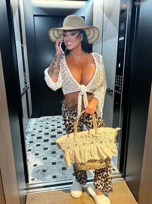 Katie Price OnlyFans Leaked Free Thumbnail Picture - #C21IMi018C
