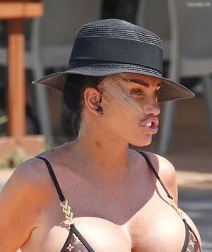 Katie Price OnlyFans Leaked Free Thumbnail Picture - #pShQztcbAV
