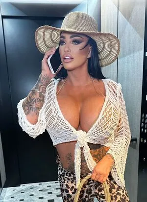 Katie Price OnlyFans Leaked Free Thumbnail Picture - #ryZeWSKlHe