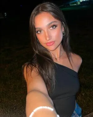 Katie Thompson OnlyFans Leaked Free Thumbnail Picture - #8mBugPNEWD