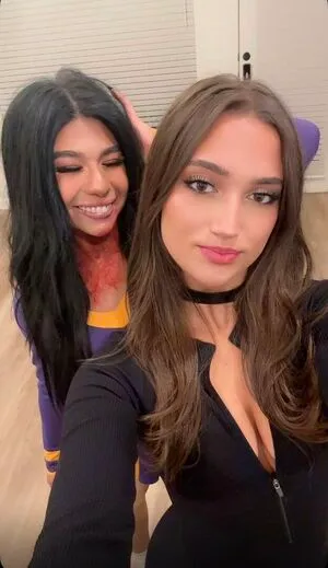 Katie Thompson OnlyFans Leaked Free Thumbnail Picture - #GxpfGoble2