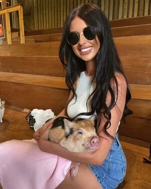 Katie Wilson OnlyFans Leaked Free Thumbnail Picture - #PABAoEHb6A