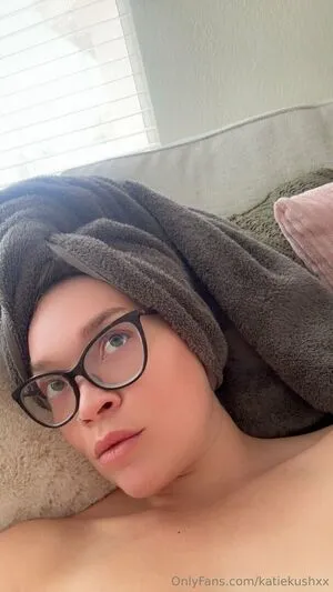 Katiekushxx OnlyFans Leaked Free Thumbnail Picture - #qikiRFK9ei