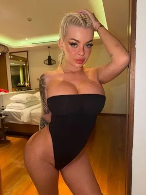 Katja Krasavice OnlyFans Leaked Free Thumbnail Picture - #bSTi8rhagN