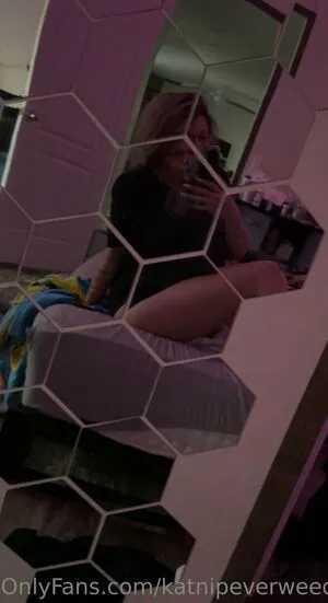 Katnipeverweed OnlyFans Leaked Free Thumbnail Picture - #2a0E4kx402