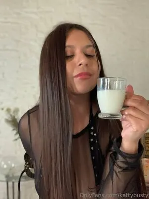 Kattybusty OnlyFans Leaked Free Thumbnail Picture - #OMRsWqv5Z8