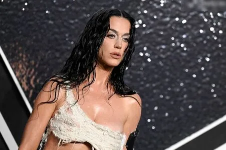 Katy Perry OnlyFans Leaked Free Thumbnail Picture - #2TMq8b16pB