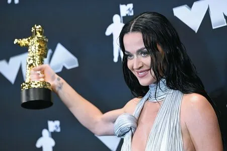 Katy Perry OnlyFans Leaked Free Thumbnail Picture - #FYhHPawAmh