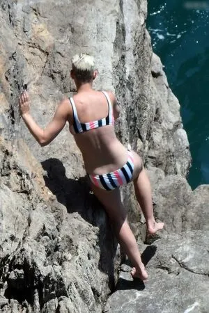 Katy Perry OnlyFans Leaked Free Thumbnail Picture - #Y25Nfx9RG1