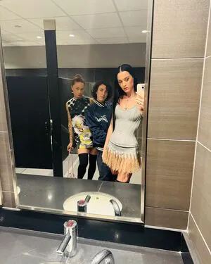 Katy Perry OnlyFans Leaked Free Thumbnail Picture - #kDnUfHZU7u