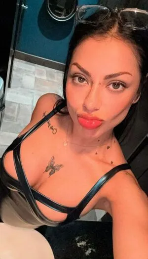 Katyaalire2 OnlyFans Leaked Free Thumbnail Picture - #4z7VdJ0DIO