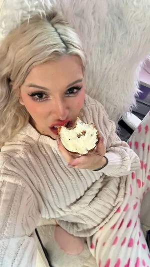 Katyuskamoonfoxfree OnlyFans Leaked Free Thumbnail Picture - #NlG7BwTAug