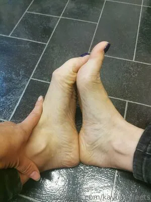Kaybeesfeets OnlyFans Leaked Free Thumbnail Picture - #icPwhqXwZ3