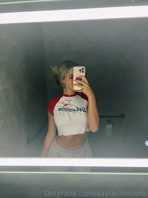 Kaylasimmons OnlyFans Leaked Free Thumbnail Picture - #Hlu7FJuWIf