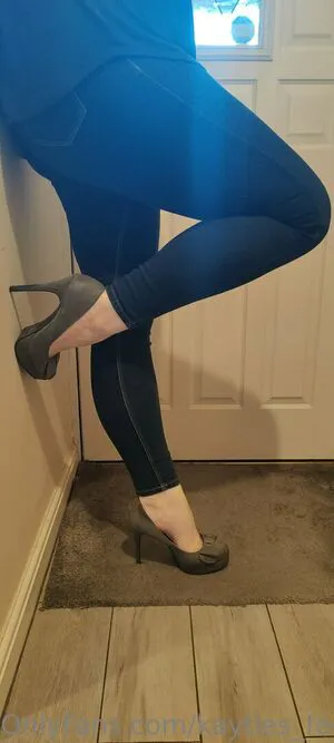 Kayties Feet OnlyFans Leaked Free Thumbnail Picture - #3qG8idwxaf