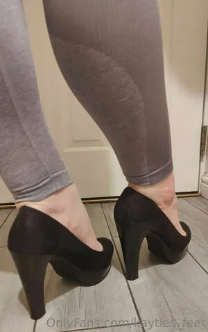 Kayties Feet OnlyFans Leaked Free Thumbnail Picture - #4AB3ATNnLi
