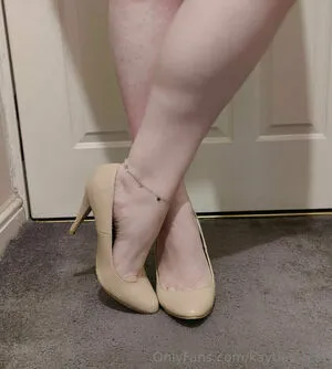 Kayties Feet OnlyFans Leaked Free Thumbnail Picture - #54B0z3Ckze