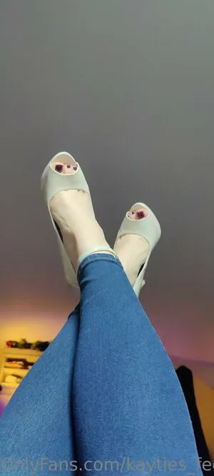 Kayties Feet OnlyFans Leaked Free Thumbnail Picture - #XHRAHmVma3