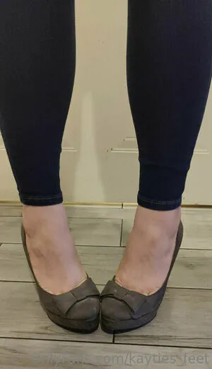 Kayties Feet OnlyFans Leaked Free Thumbnail Picture - #bMIMRISv2B