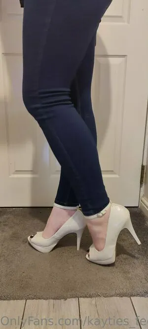 Kayties Feet OnlyFans Leaked Free Thumbnail Picture - #wAA5VWv013