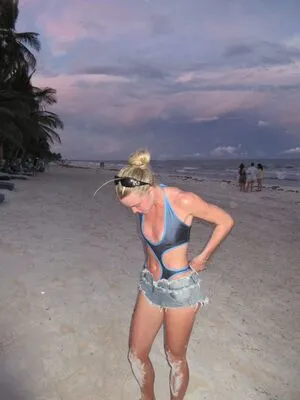 Keely Hodgkinson OnlyFans Leaked Free Thumbnail Picture - #B4HNX3y2Ht