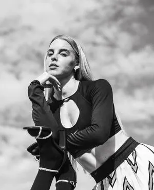 Keely Hodgkinson OnlyFans Leaked Free Thumbnail Picture - #oPX3e5OxH1