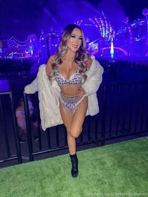 Keepingupwkim OnlyFans Leaked Free Thumbnail Picture - #M8zsPodHNy