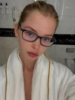 Kelli Goss OnlyFans Leaked Free Thumbnail Picture - #I1JCQ26ZzV