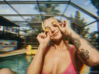Kelli Kisses OnlyFans Leaked Free Thumbnail Picture - #SaUl1YEb7U