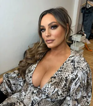 Kelly Brook OnlyFans Leaked Free Thumbnail Picture - #IhNs85MDM7
