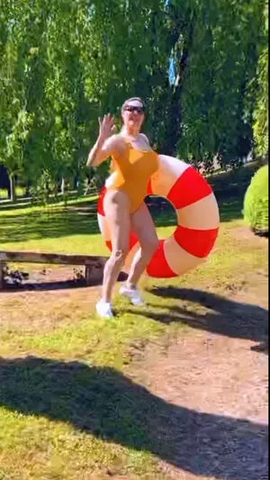 Kelly Brook OnlyFans Leaked Free Thumbnail Picture - #TEABVr5Fdr