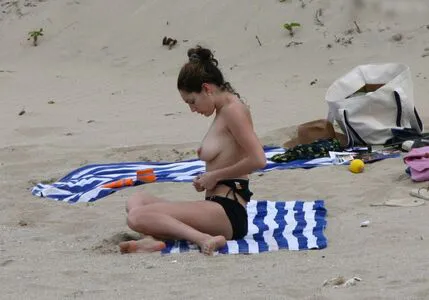 Kelly Brook OnlyFans Leaked Free Thumbnail Picture - #izaaJ24DKt