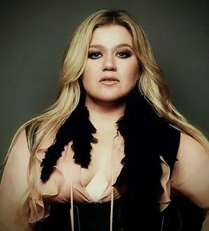 Kelly Clarkson OnlyFans Leaked Free Thumbnail Picture - #ap7Svwoog2