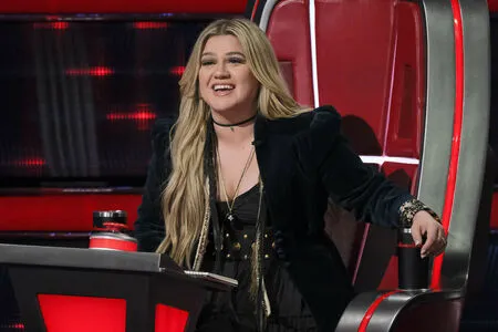 Kelly Clarkson OnlyFans Leaked Free Thumbnail Picture - #hwwU21cEVB