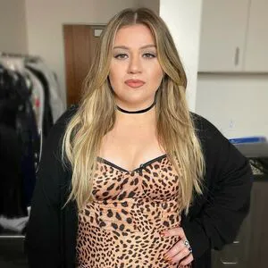 Kelly Clarkson OnlyFans Leaked Free Thumbnail Picture - #ov7U2L5c0A