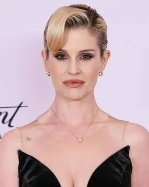 Kelly Osbourne OnlyFans Leaked Free Thumbnail Picture - #OjqJcJASIL