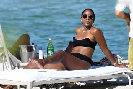 Kelly Rowland OnlyFans Leaked Free Thumbnail Picture - #hZrzDO40S8