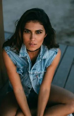 Kelly Yazdi OnlyFans Leaked Free Thumbnail Picture - #2UfpuXsoVg