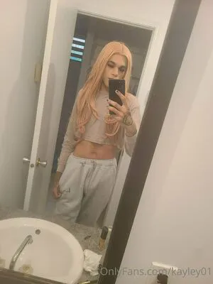Kellyannefemboy OnlyFans Leaked Free Thumbnail Picture - #zwGqvpkVSy