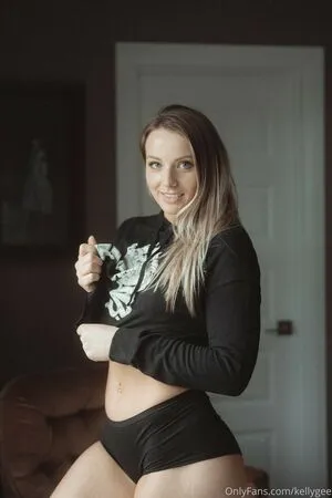 Kellygee OnlyFans Leaked Free Thumbnail Picture - #766AmiskV0