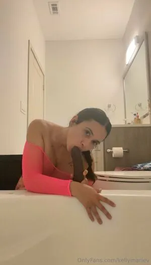 Kellymariev OnlyFans Leaked Free Thumbnail Picture - #5WrW0oVkV4