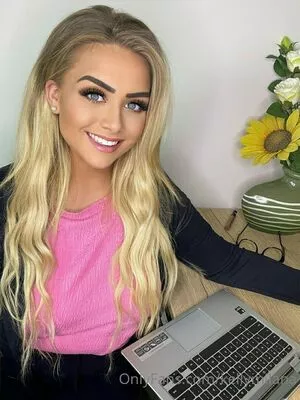 Kellymilana OnlyFans Leaked Free Thumbnail Picture - #YSzeohmbsm