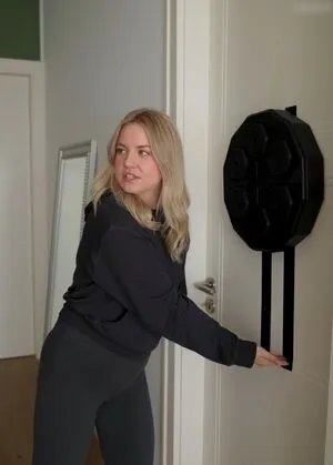 Kellymissesvlog OnlyFans Leaked Free Thumbnail Picture - #8AQkXpv2Ya
