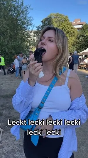 Kellymissesvlog OnlyFans Leaked Free Thumbnail Picture - #ArSYLLl8R7
