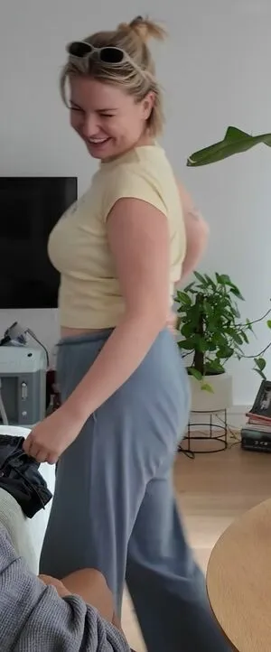 Kellymissesvlog OnlyFans Leaked Free Thumbnail Picture - #Tuln2PT0BZ