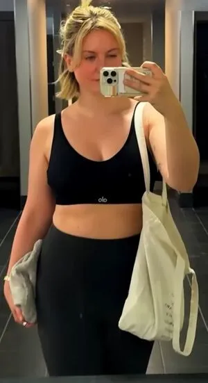 Kellymissesvlog OnlyFans Leaked Free Thumbnail Picture - #bum2tu38OK