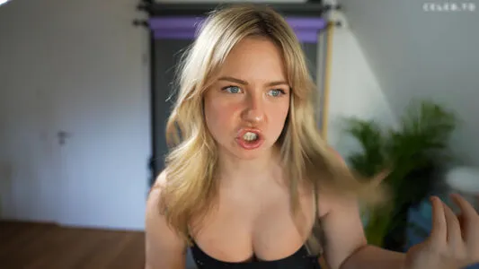 Kellymissesvlog OnlyFans Leaked Free Thumbnail Picture - #cO7zZmuoIC