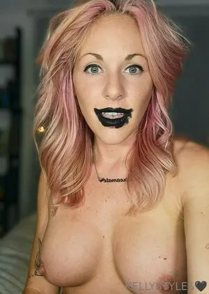 Kellystylestx OnlyFans Leaked Free Thumbnail Picture - #CFF79sHHJR