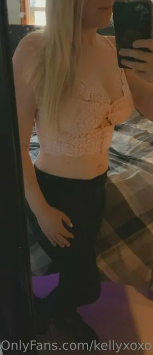 Kellyxoxo85 OnlyFans Leaked Free Thumbnail Picture - #ETGBowHk47