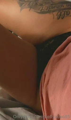 Kellyxoxo85 OnlyFans Leaked Free Thumbnail Picture - #SI1cN724bL
